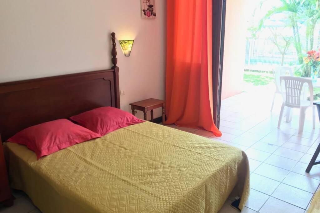 Appartement Populaire Сент-Анн Экстерьер фото